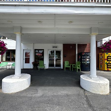 O'Sullivan'S Motel Lac George Extérieur photo