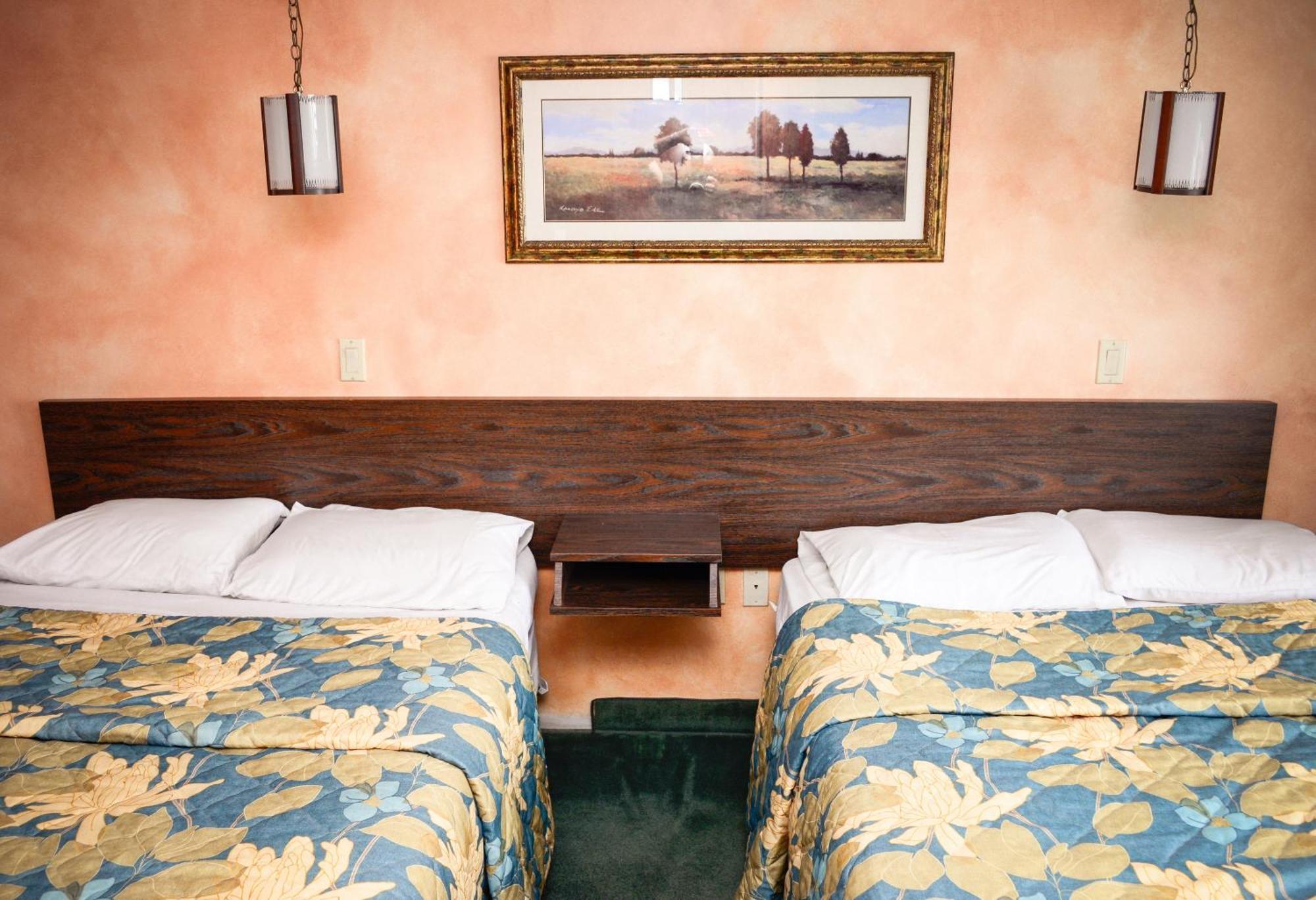 O'Sullivan'S Motel Lac George Chambre photo