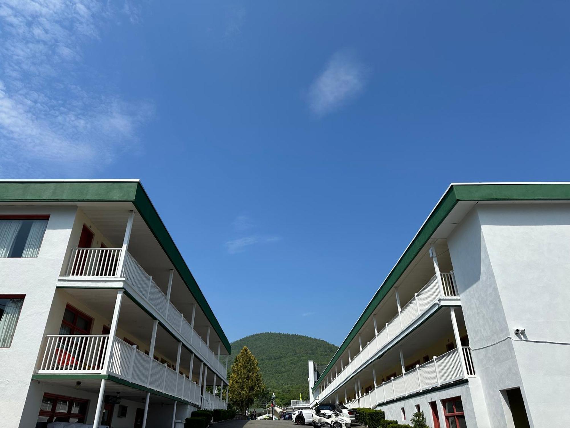 O'Sullivan'S Motel Lac George Extérieur photo