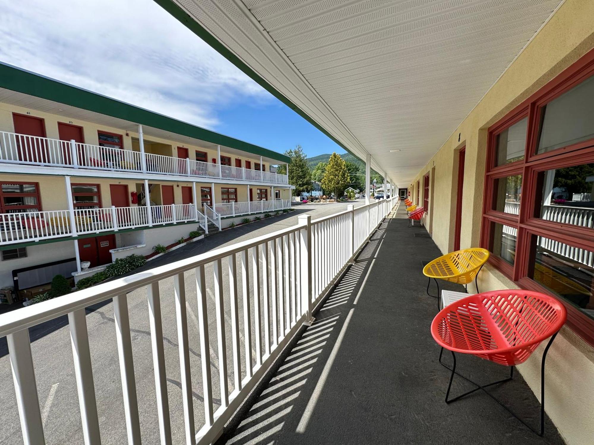 O'Sullivan'S Motel Lac George Extérieur photo