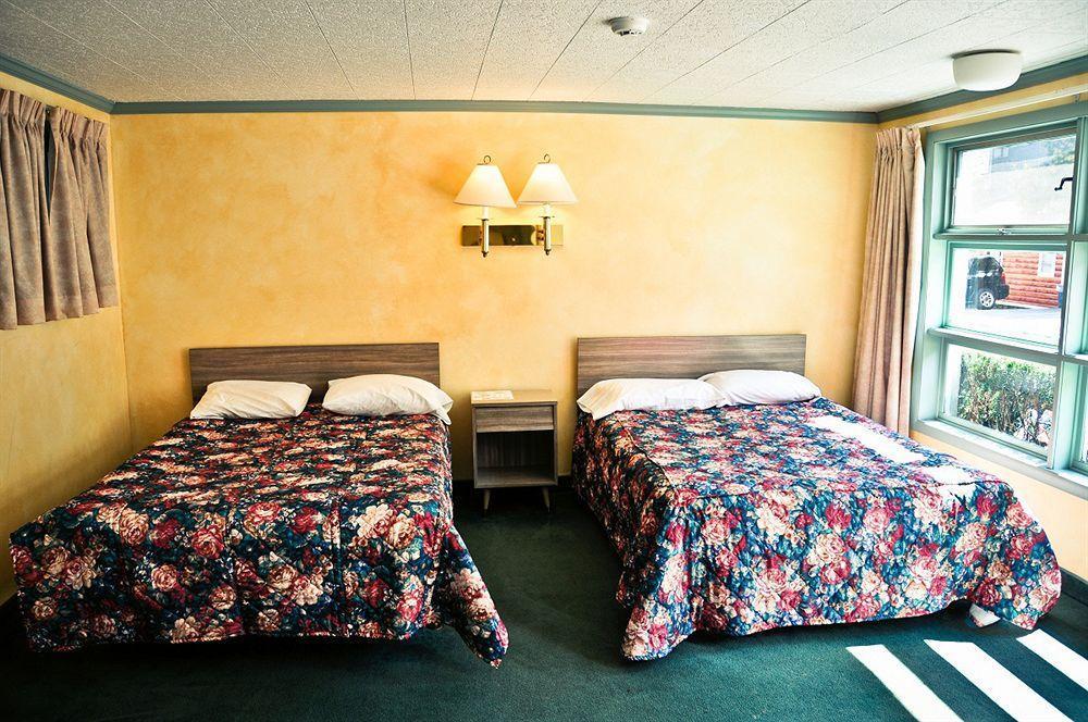 O'Sullivan'S Motel Lac George Extérieur photo